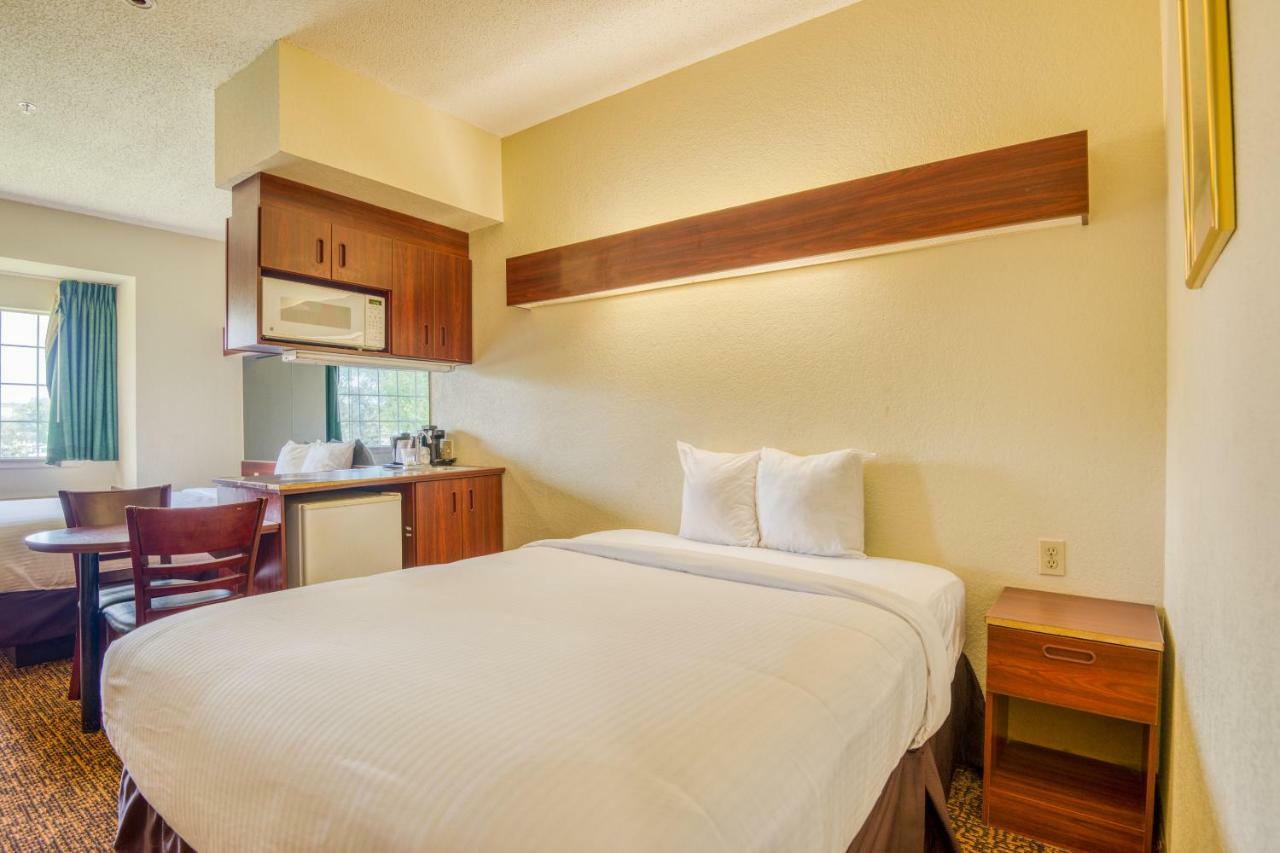 Trident Inn & Suites, Baton Rouge (Adults Only) Prairieville Exteriör bild